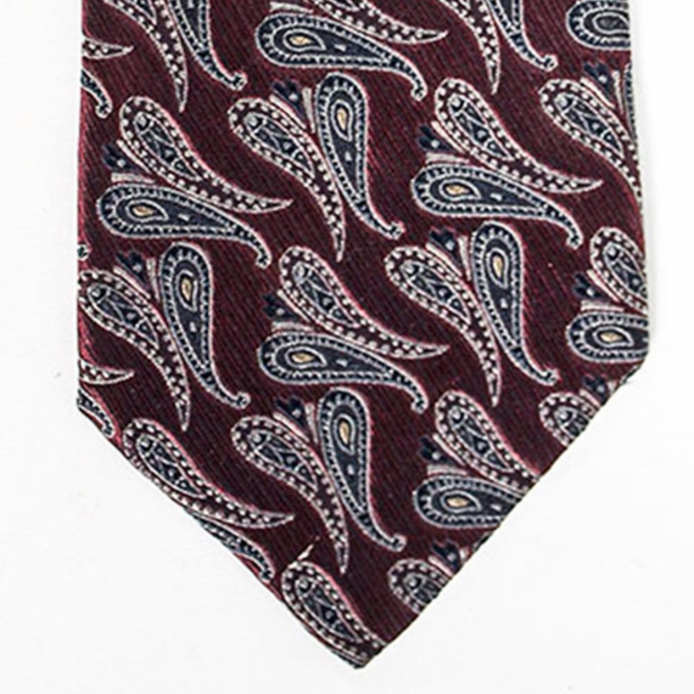 Chanel 100% Silk Tie Made in Italy New Without Tags